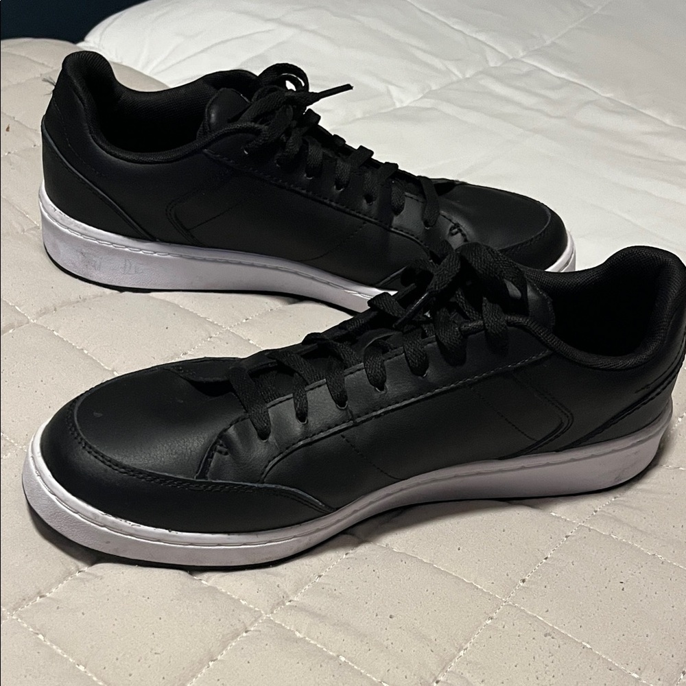 Black Men's Under Armour Sneakers
